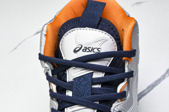 Asics Nova Surge 3 1061A048-020 