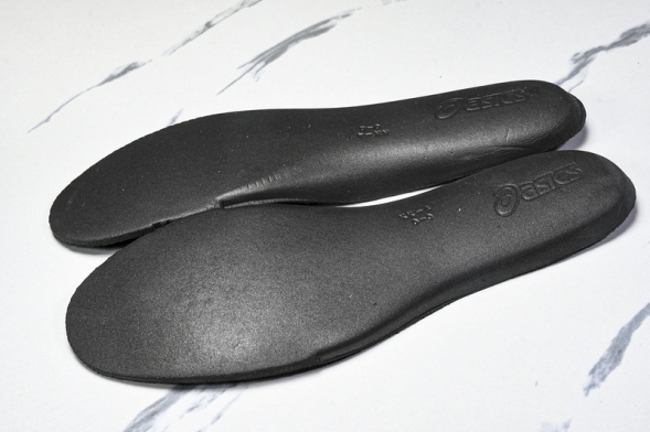 Asics Nova Surge 3 1061A048-001 