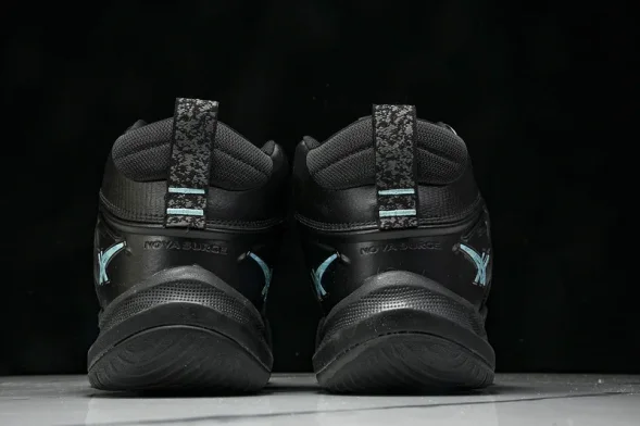 Asics Nova Surge 3 1061A048-001 