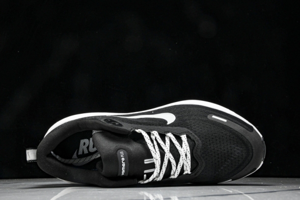 Nike Air ZoomX Vomero 18 Plus HM6805 108 