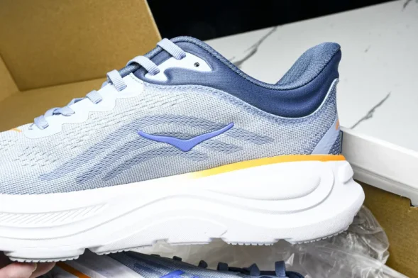 HOKA Bondi 9 1162011 DNP 