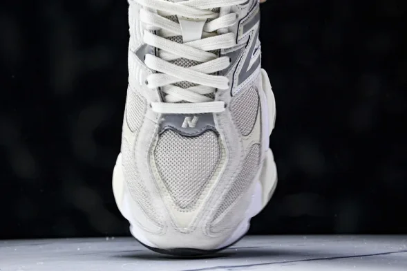 New Balance 9060 U9060WHT 