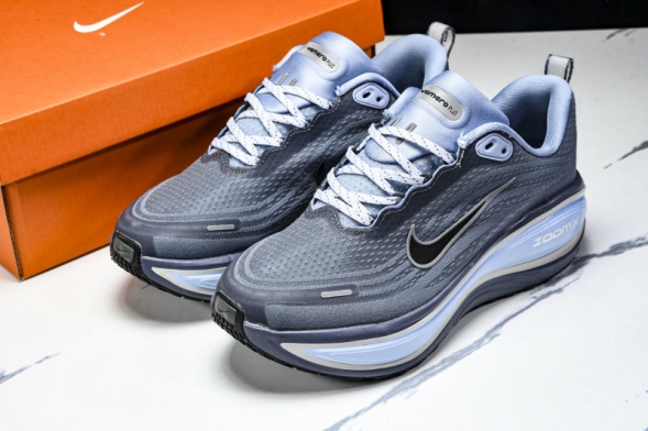 Nike Air ZoomX Vomero 18 Plus HM6805 124 