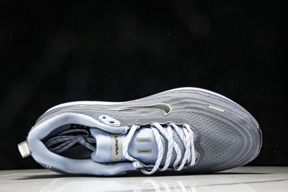 Nike Air ZoomX Vomero 18 Plus HM6805 124 