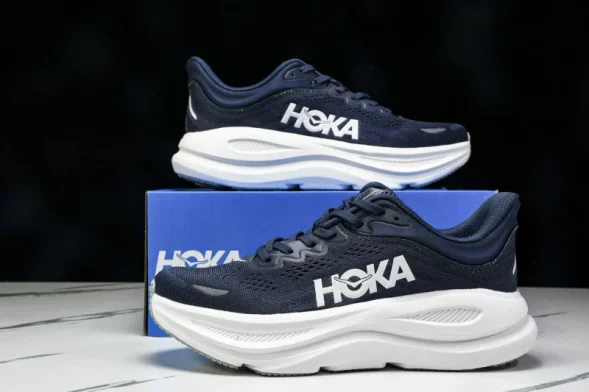 HOKA Bondi 9 1162011 VYN 
