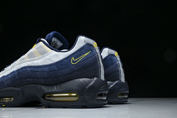 Nike Air Max 95 x Eric Koston HQ8492-400  