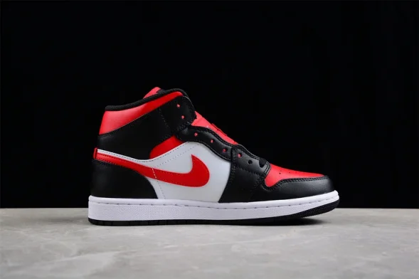 Nike Air Jordan 1 Mid 554724-079 