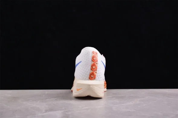 Nike Zoom VaporFly Next% 3 FQ7676-100 