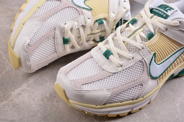 Nike Zoom Vomero 5 SP FZ8361-100 
