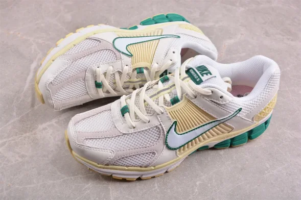 Nike Zoom Vomero 5 SP FZ8361-100 