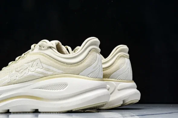 HOKA Bondi 9 1162011 OLTM 