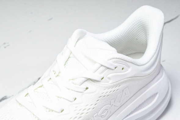 HOKA Bondi 9 1162012 WWH 