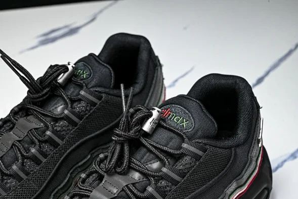 Nike Air Max 95 x Undefeated IB4453-001 
