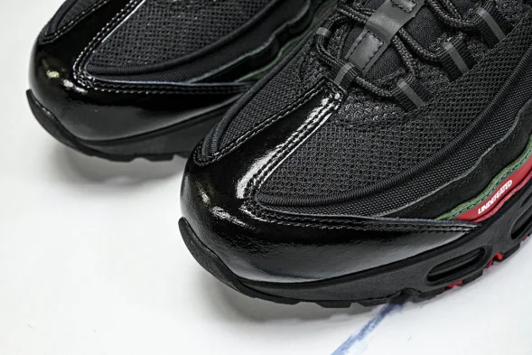 Nike Air Max 95 x Undefeated IB4453-001 