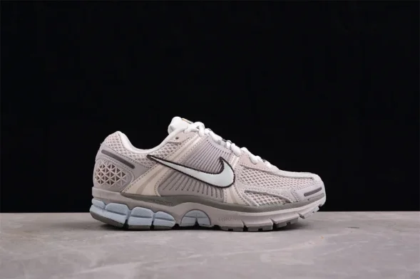 Nike Zoom Vomero 5 SP FZ3653-104 
