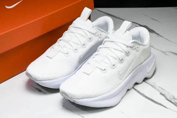 Nike Motiva DV1238-106 