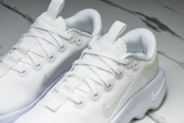 Nike Motiva DV1238-106 