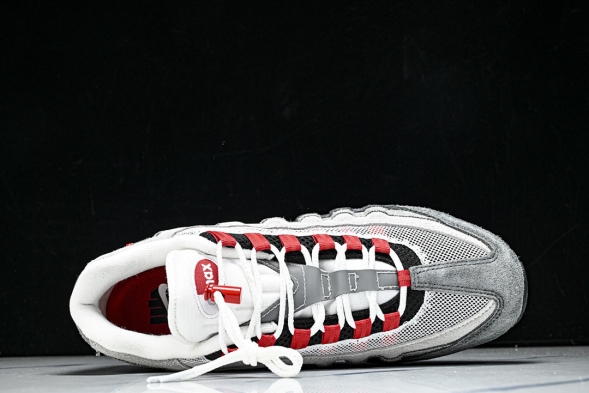 Nike Air Max 95 x Undefeated IB4523-003 