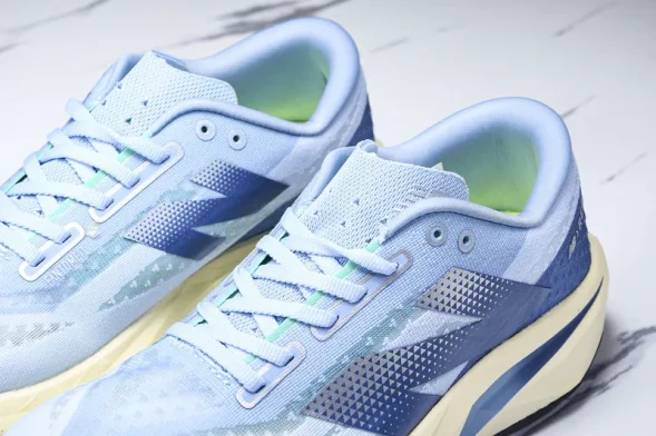 New Balance FuelCell Rebel V4 WFCXCH4 