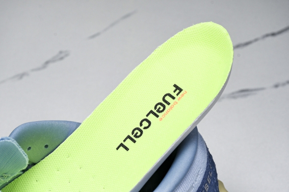 New Balance FuelCell Rebel V4 WFCXCH4 