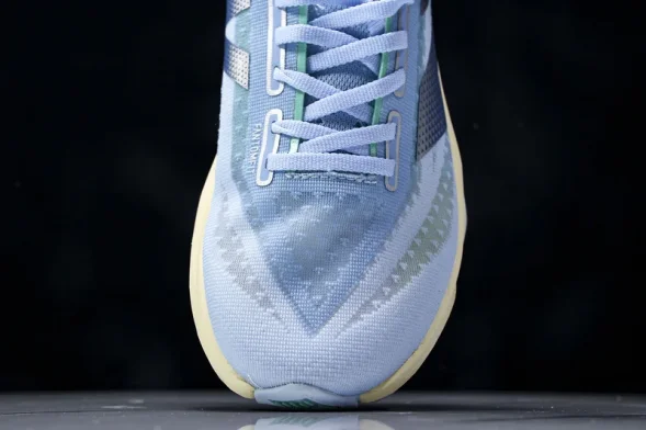 New Balance FuelCell Rebel V4 WFCXCH4 