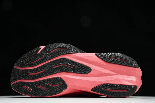 New Balance FuelCell Rebel V4 MRCXWG4 