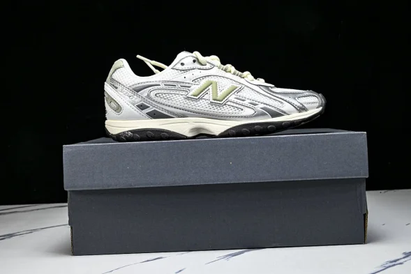 New Balance 204 U204LSWB 