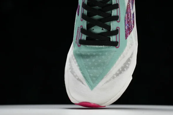 New Balance FuelCell Rebel V4 MRCELLJ4 