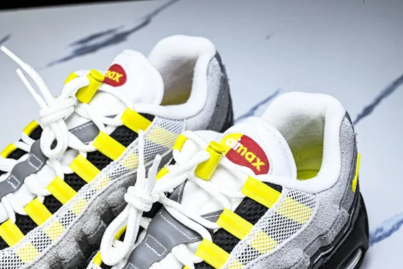 Nike Air Max 95 x Undefeated IB4523-002 