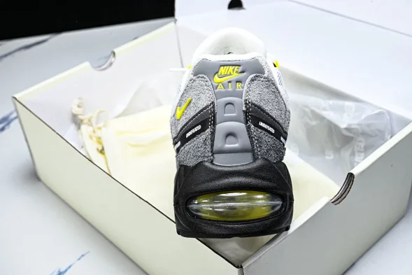 Nike Air Max 95 x Undefeated IB4523-002 