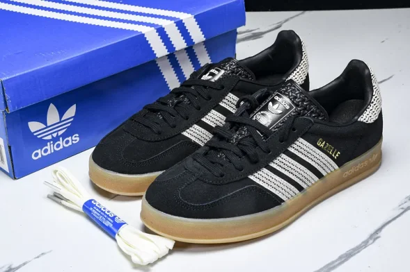 Adidas Gazelle Indoor Core Black Wonder White JI2755  
