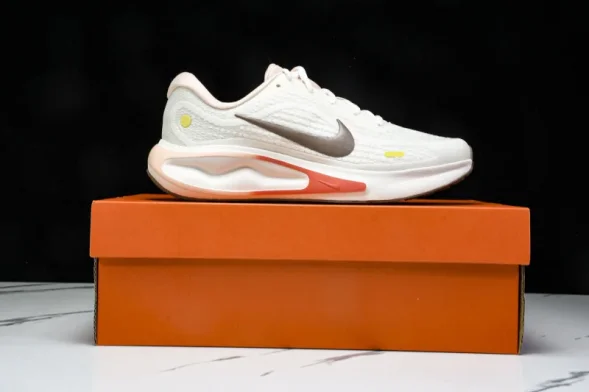 Nike Journey Run IB4663-121 