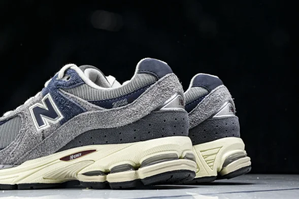 New Balance 2002R M2002REL 