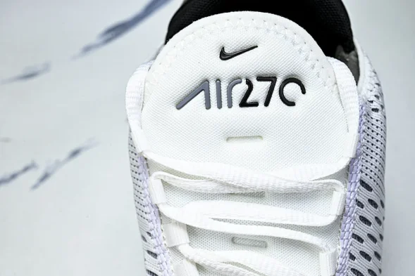 Nike Air Max 270 AH8050 100 