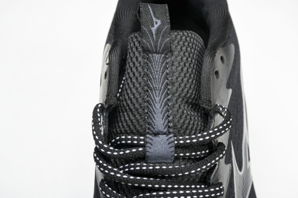 Mizuno Astro Plus D1GH240101 