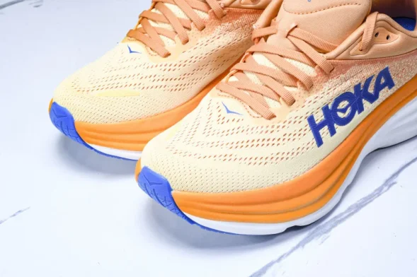 HOKA Bondi 8 1123202 IMON 