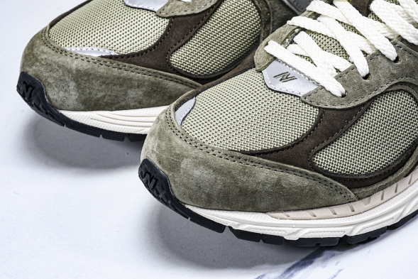 New Balance 2002R M2002RHN 