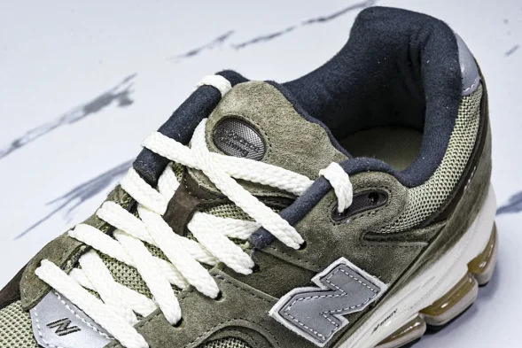 New Balance 2002R M2002RHN 