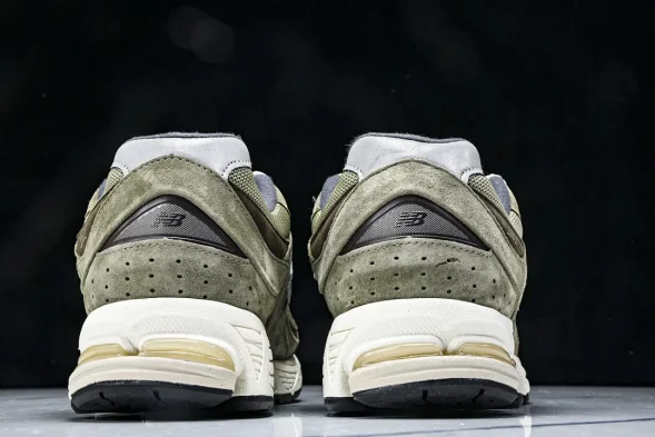 New Balance 2002R M2002RHN 