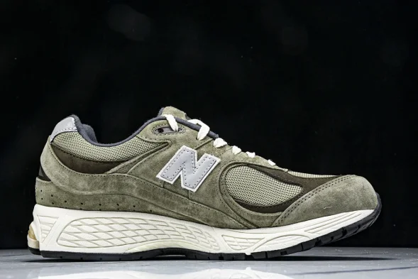 New Balance 2002R M2002RHN 