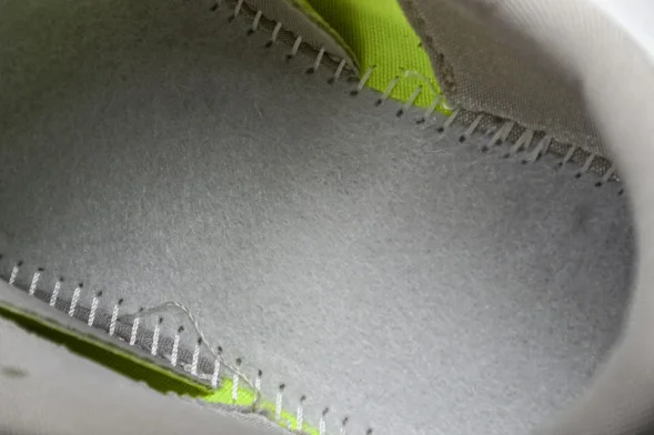 New Balance FuelCell Rebel V4 MFCXLUM 