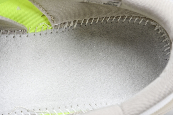 New Balance FuelCell Rebel V4 MFCXLUM 