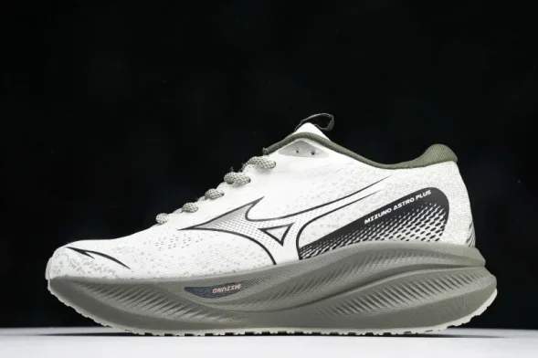 Mizuno Astro Plus D1GH240110 