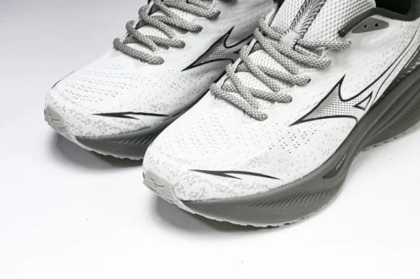 Mizuno Astro Plus D1GH240110 