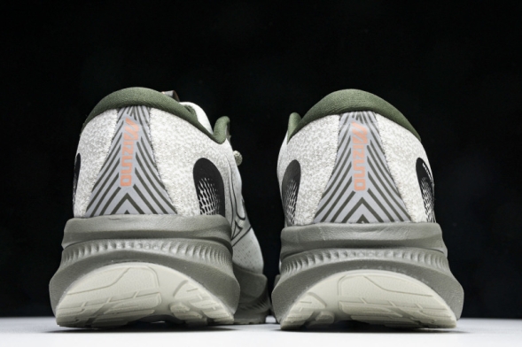 Mizuno Astro Plus D1GH240110 