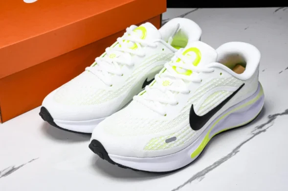Nike Journey Run FN0228-700 