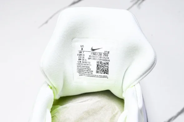 Nike Journey Run FN0228-700 