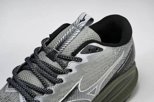 Mizuno Astro Plus D1GH240102 