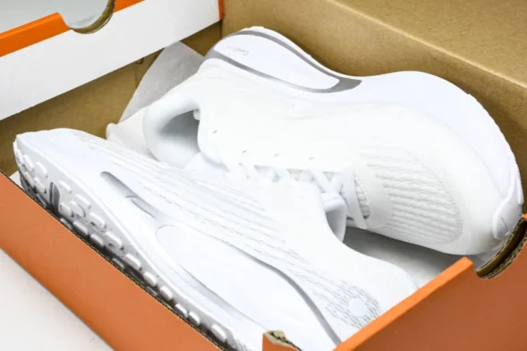 Nike Journey Run FJ7765 102 