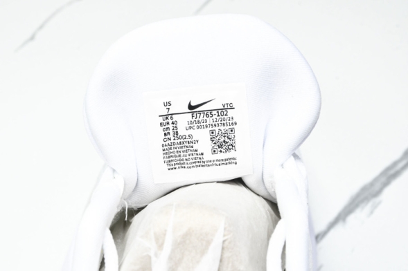 Nike Journey Run FJ7765 102 